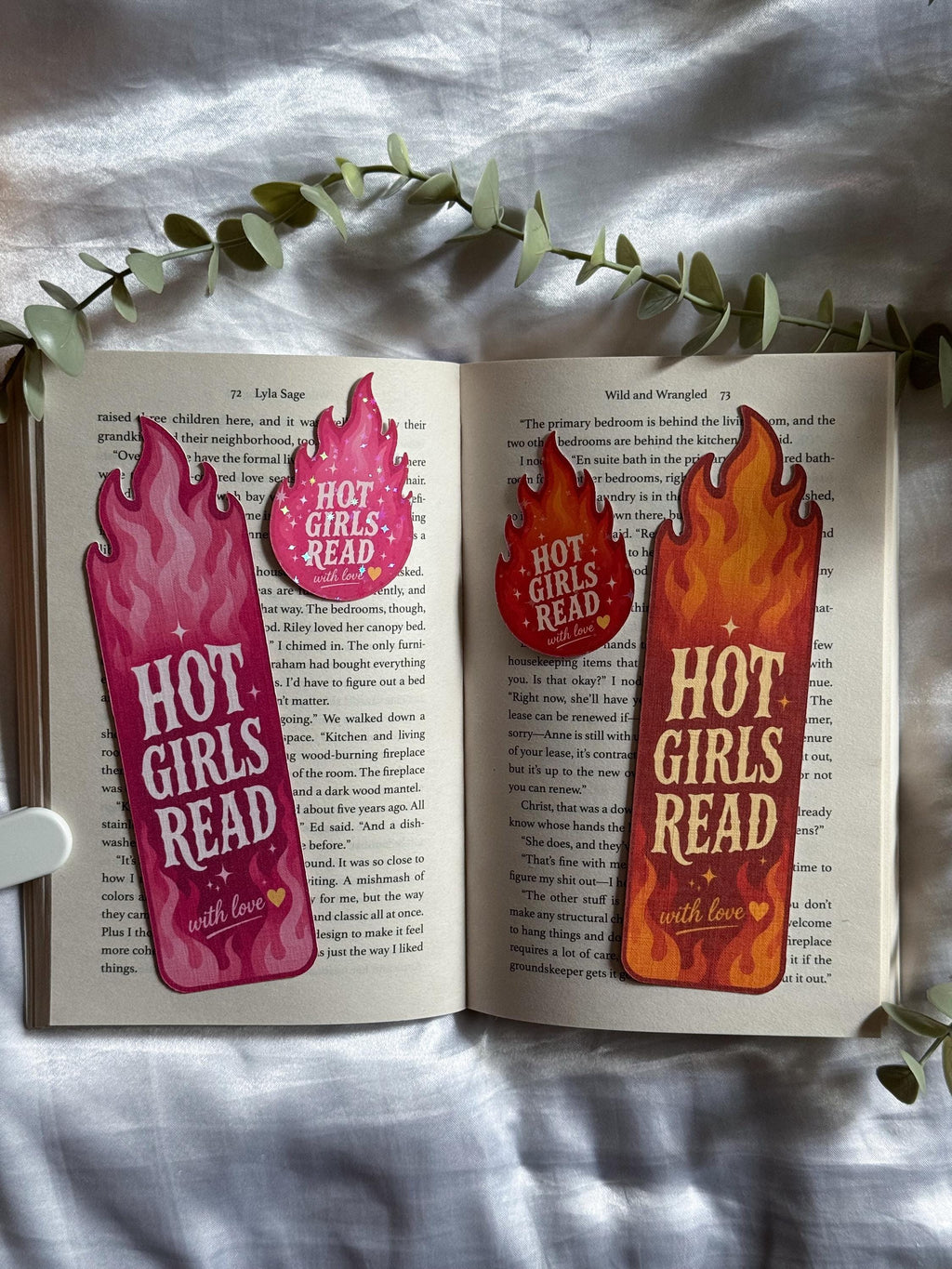 Hot Girls Read With Love