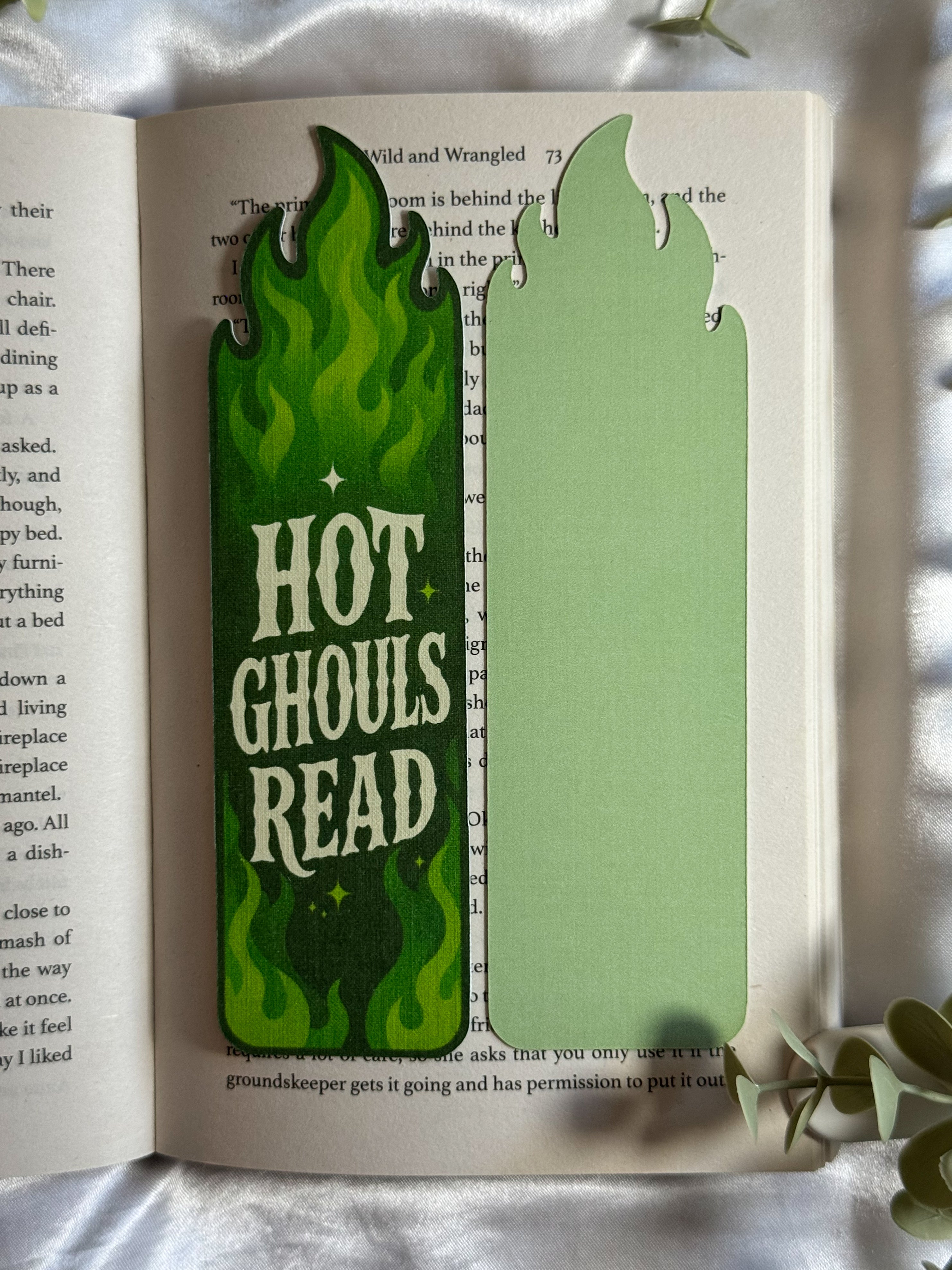 Hot Ghouls Read