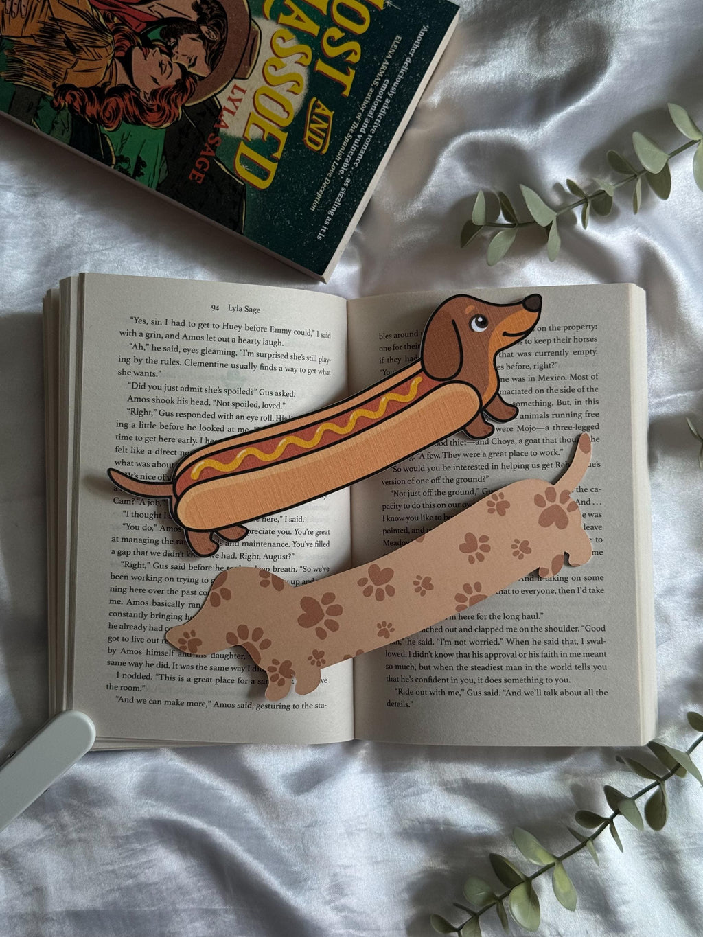 Dachshund - linen bookmark