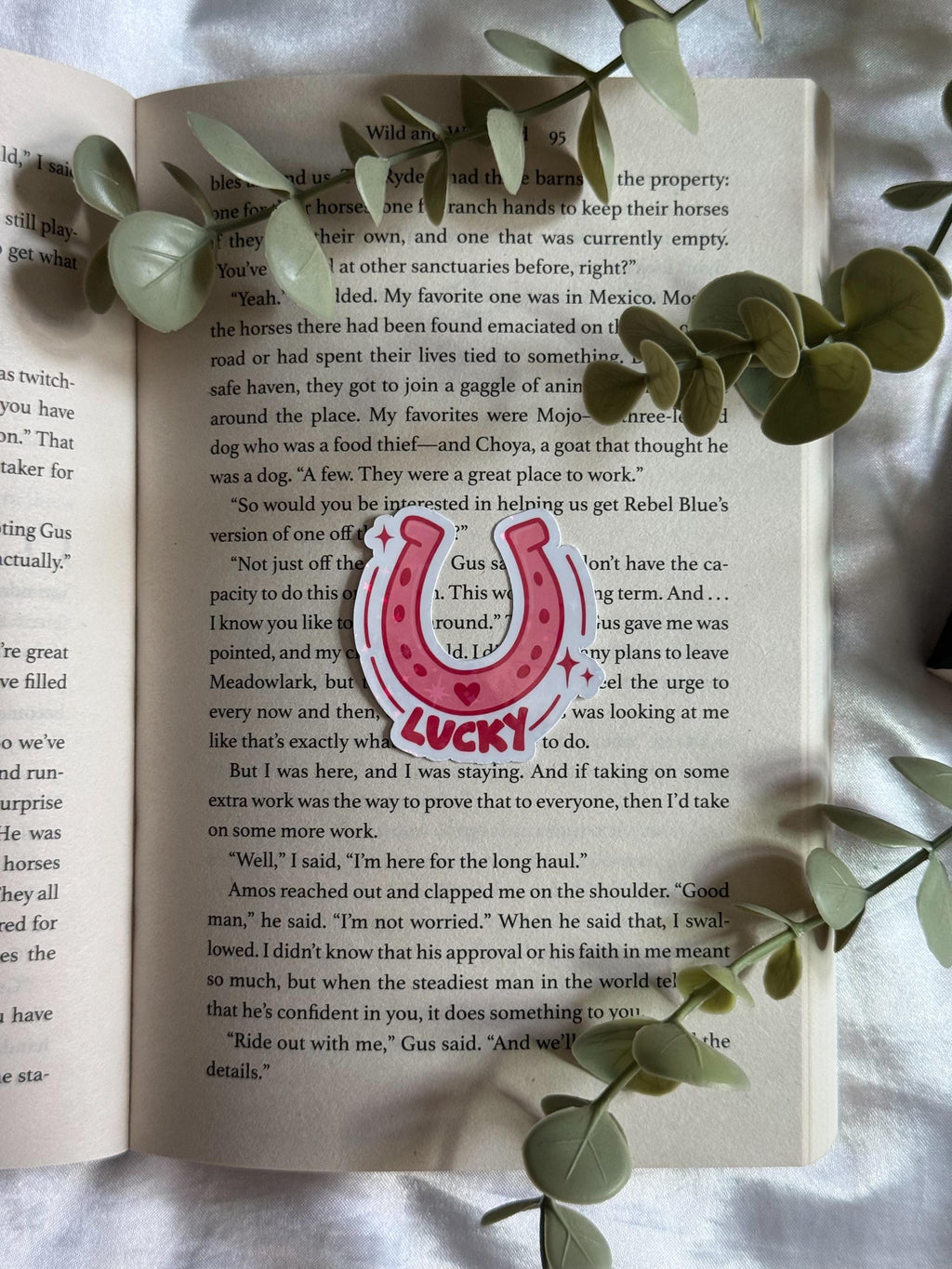 LUCKY horseshoe - holographic sticker